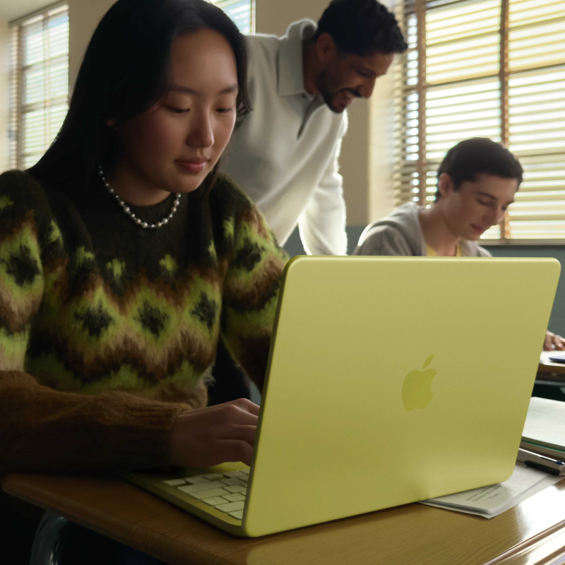 Apple MacBook Neo 13" (A18 Pro, 6C СPU/5С GPU, 2026), 8  ГБ, 256 ГБ SSD, желтый цитрус